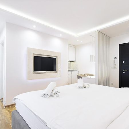 White Apartments Belgrado Esterno foto